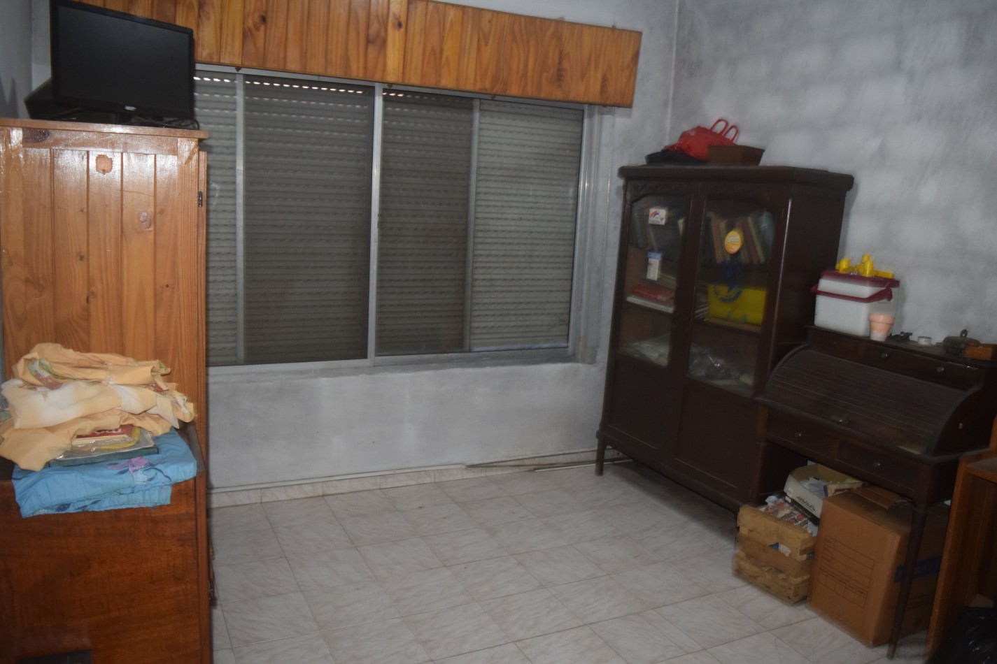 Casa En Lanus Este Otra Al Fondo Garage Para Dos Autos Ideal Para Dos Familias