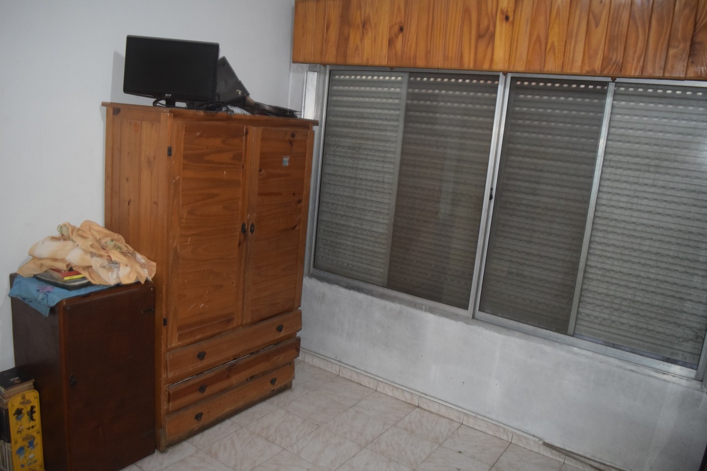 Casa En Lanus Este Otra Al Fondo Garage Para Dos Autos Ideal Para Dos Familias
