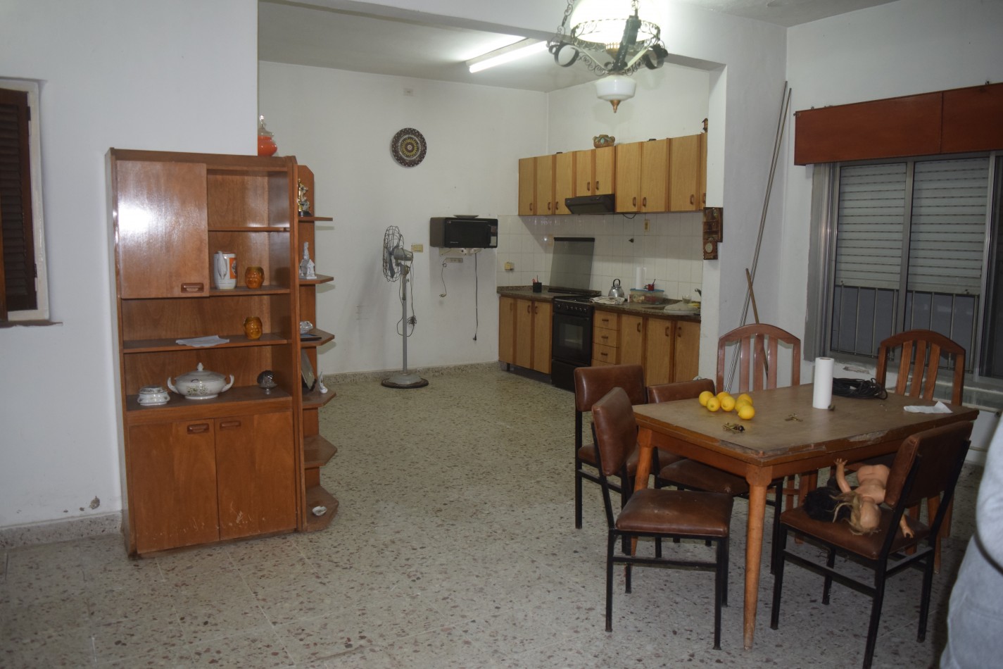 Casa En Lanus Este Otra Al Fondo Garage Para Dos Autos Ideal Para Dos Familias