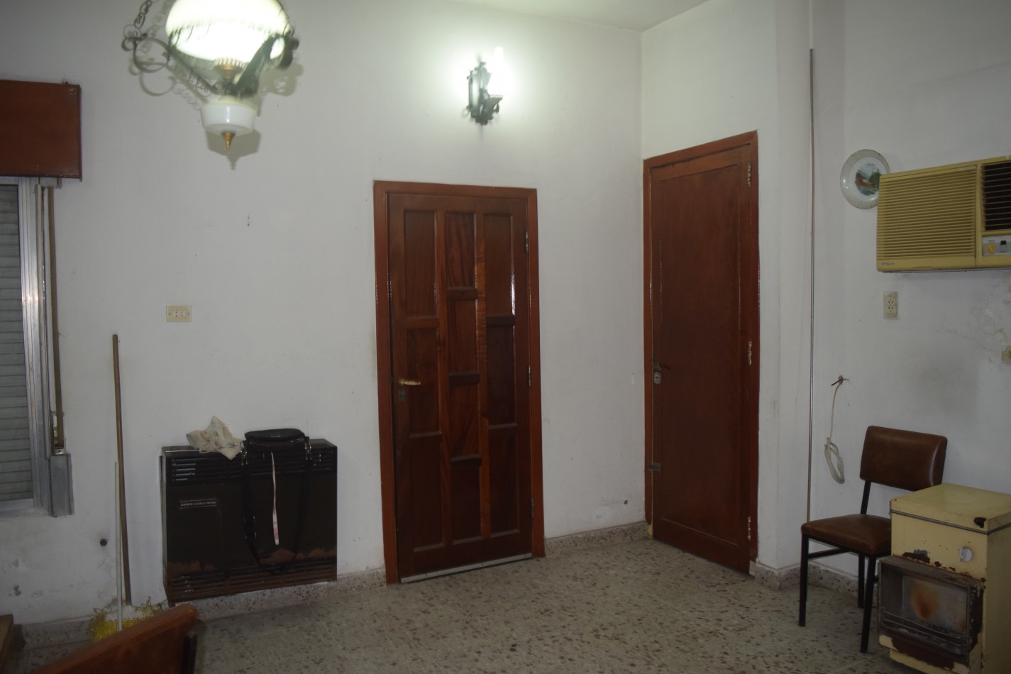 Casa En Lanus Este Otra Al Fondo Garage Para Dos Autos Ideal Para Dos Familias