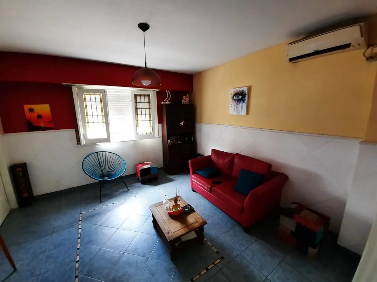 Casa Lanus Este Centro, 3 Ambientes Con Cochera Sin Expensas. Apta Credito