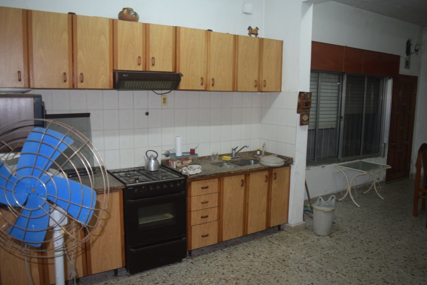 Casa En Lanus Este Otra Al Fondo Garage Para Dos Autos Ideal Para Dos Familias